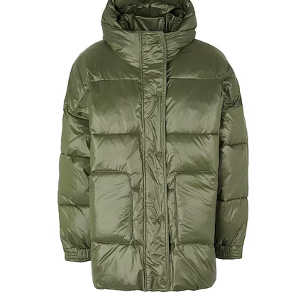Dark Green Puffer oversized jacket! Comfy and warm.